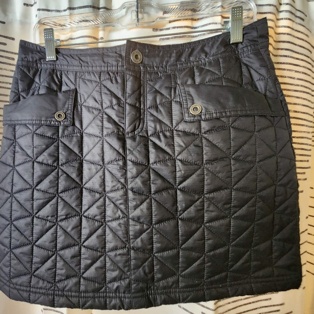 Black North Face puffy skirt